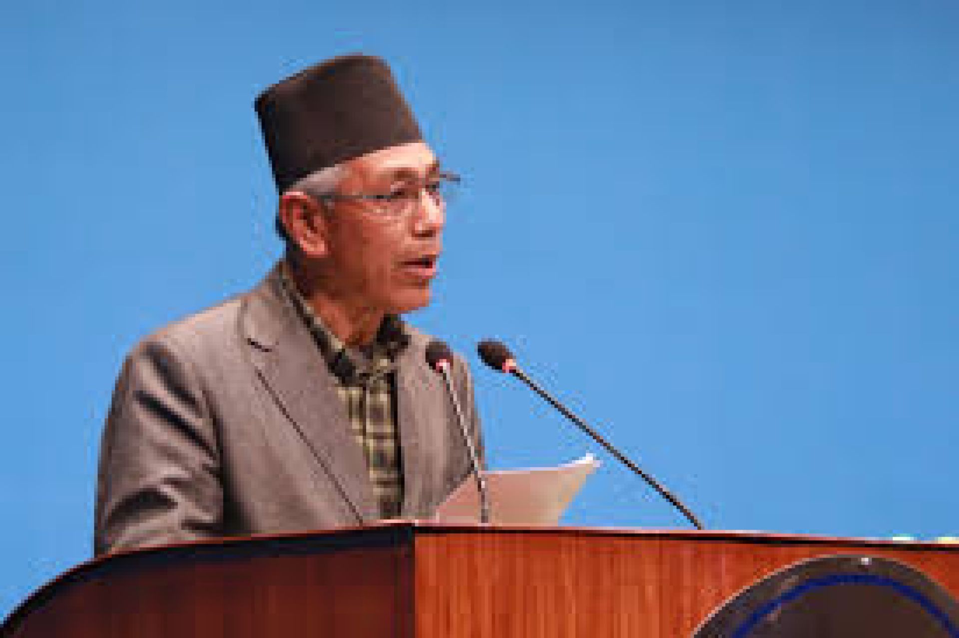 बैंक तथा वित्तीय संस्थामा विदेशी लगानी दुरुत्साहन गर्नुपर्छ: सांसद प्रेम सुवाल